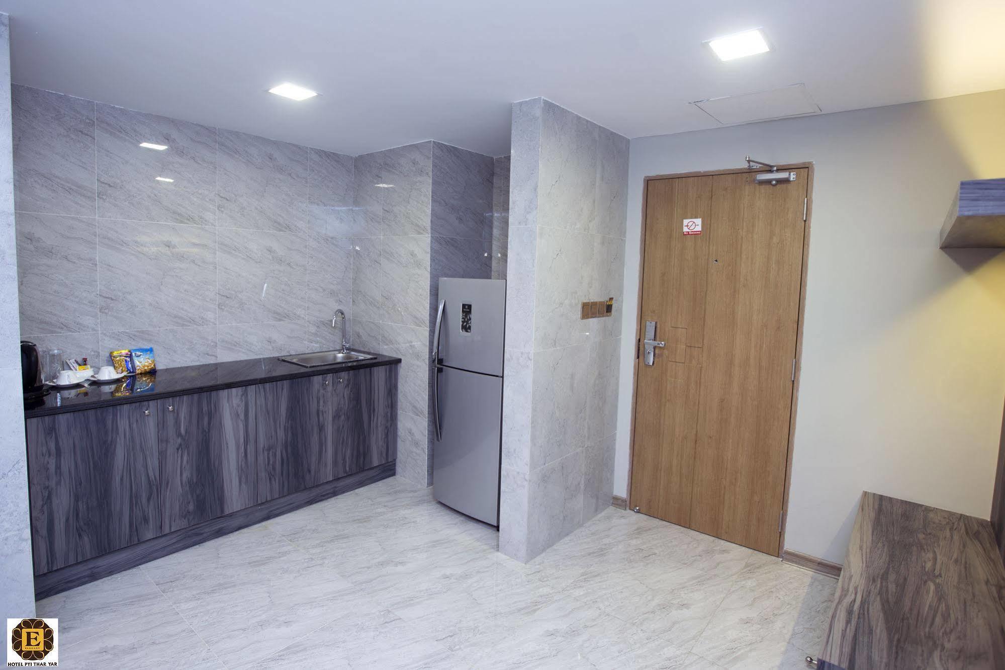Elegant Hotel Pyi Thar Yar Rangun Zewnętrze zdjęcie