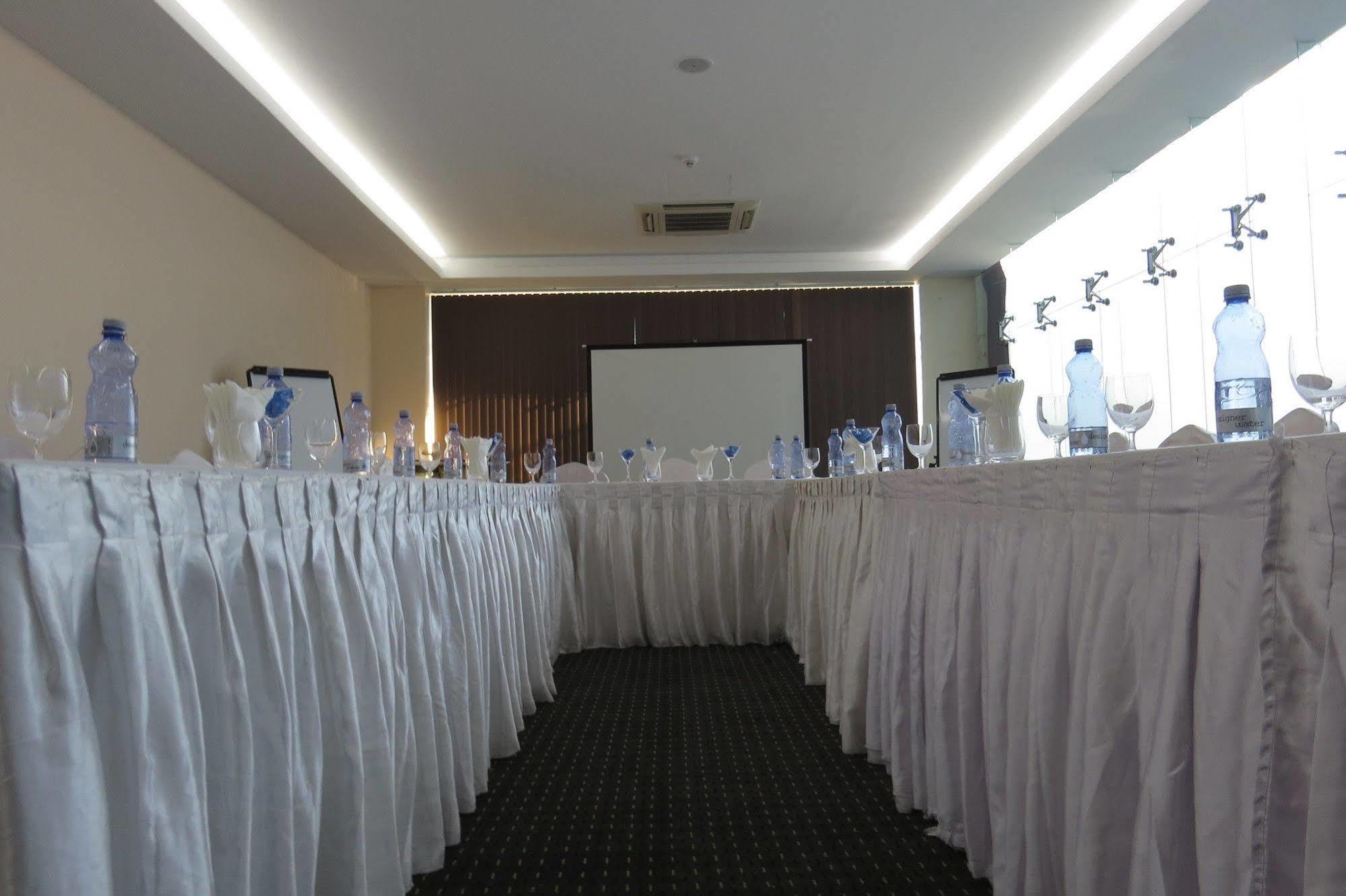 Elegant Hotel Pyi Thar Yar Rangun Zewnętrze zdjęcie