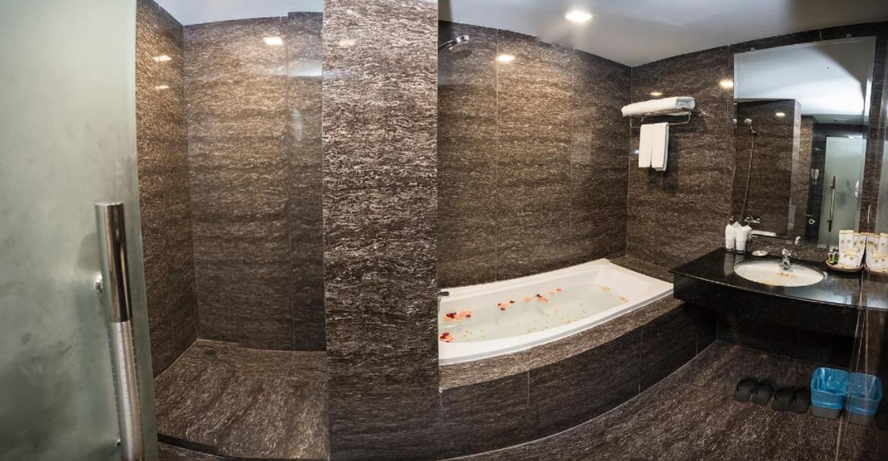 Elegant Hotel Pyi Thar Yar Rangun Zewnętrze zdjęcie
